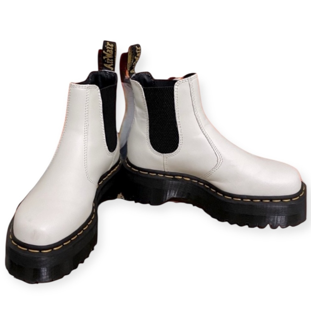 Dr Martens Quad Retro Chelsea Boots, Smooth White AirWair, Sz 6M - Picture 2 of 9
